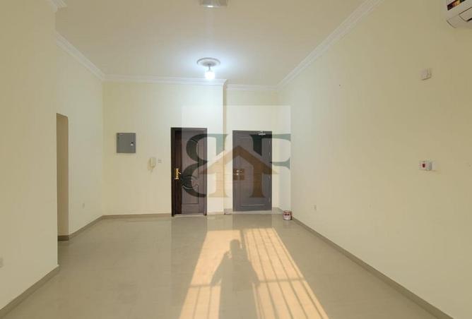 953226 - Property Image 2