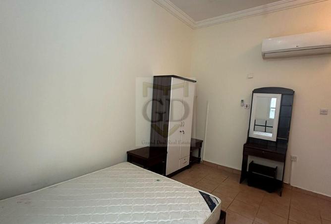 943181 - Property Image 2