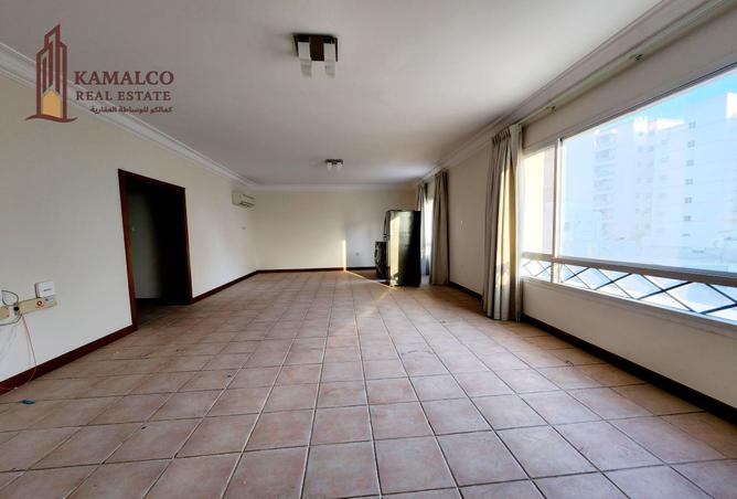 953922 - Property Image 2
