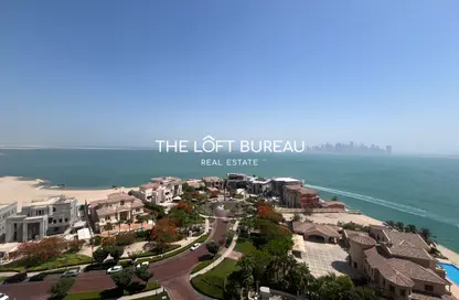 Apartment - 2 Bedrooms - 3 Bathrooms for rent in Viva West - Viva Bahriyah - The Pearl Island - Doha