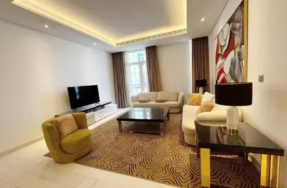 Apartment - 2 Bedrooms - 2 Bathrooms for rent in Floresta Gardens - Floresta Gardens - The Pearl Island - Doha