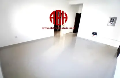 Empty Room image for: Apartment - 3 Bedrooms - 3 Bathrooms for rent in Al Tabari Street - Fereej Bin Omran - Doha, Image 1