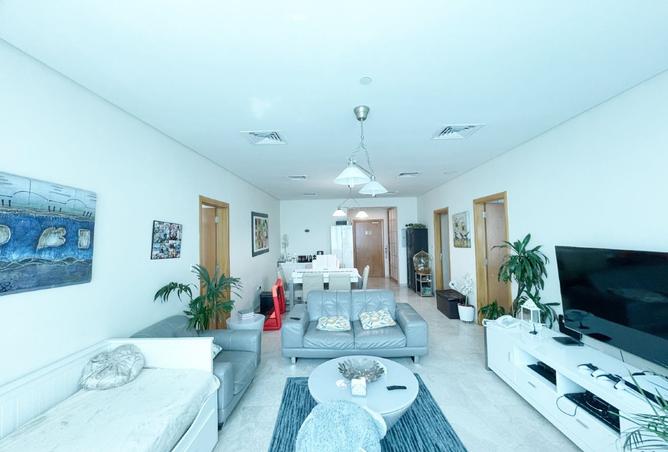 985753 - Property Image 2