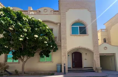 Villa - 5 Bedrooms - 4 Bathrooms for rent in Izghawa - Doha