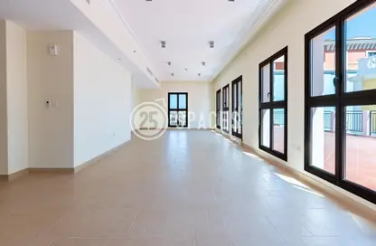Empty Room image for: Apartment - 3 Bedrooms - 4 Bathrooms for rent in Carnaval - Qanat Quartier - The Pearl Island - Doha, Image 1