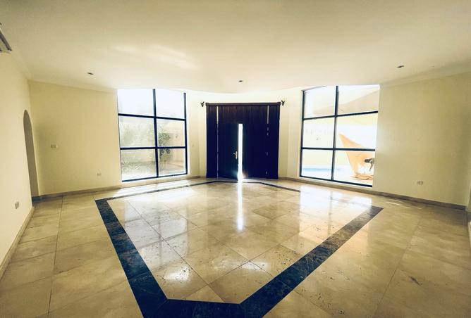 981698 - Property Main Image