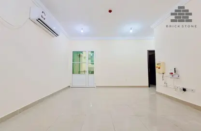 Apartment - 2 Bedrooms - 2 Bathrooms for rent in Muntazah 7 - Al Muntazah - Doha