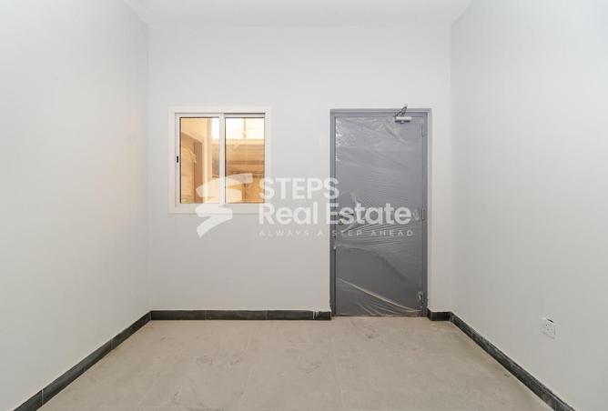 951068 - Property Image 2