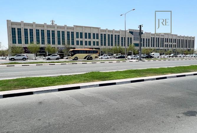 954261 - Property Main Image