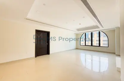 Apartment - 1 Bedroom - 2 Bathrooms for rent in West Porto Drive - Porto Arabia - The Pearl Island - Doha