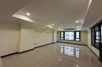 Empty Room image for: Apartment - 1 Bedroom - 1 Bathroom for rent in West Porto Drive - Porto Arabia - The Pearl Island - Doha, Image 1