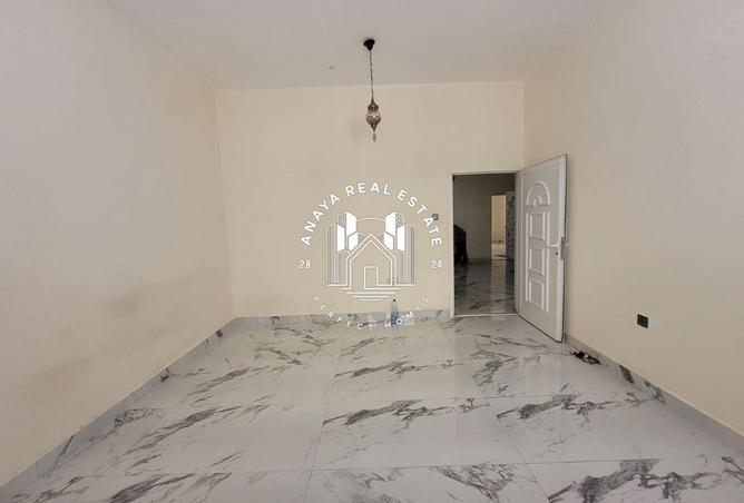 997932 - Property Image 3