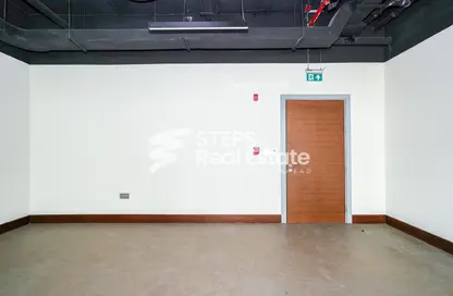 Office Space - Studio - 1 Bathroom for rent in Lusail Residence - Marina District - Lusail