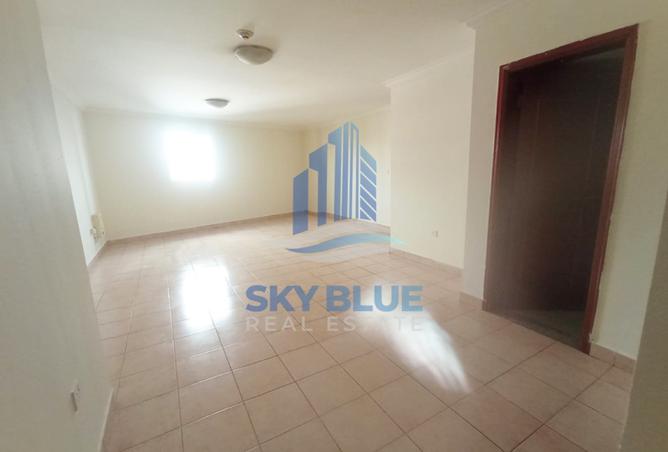 974575 - Property Image 2