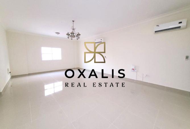 995218 - Property Image 2