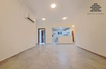 شقة - 2 غرف نوم - 2 حمامات للايجار في منتزه 7 - المنتزه - الدوحة