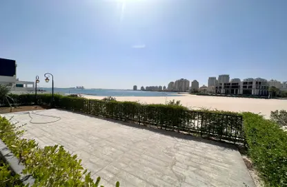 Apartment - 2 Bedrooms - 3 Bathrooms for rent in La Plage South - La Plage - The Pearl Island - Doha