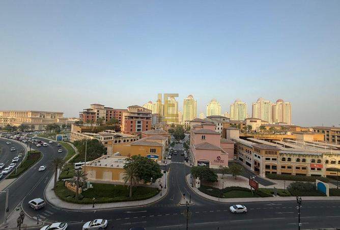 956141 - Property Image 2