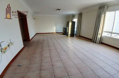 Apartment - 3 Bedrooms - 3 Bathrooms for rent in Al Mansoura - Al Mansoura - Doha