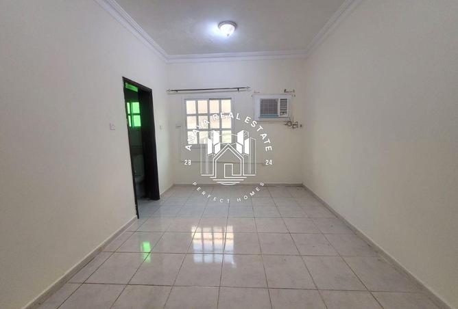 983742 - Property Image 3