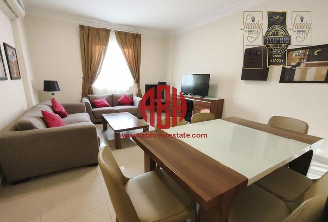 Apartment - 2 Bedrooms - 2 Bathrooms for rent in Al Aman Street - Umm Ghuwailina - Doha