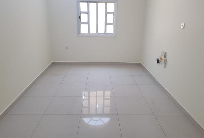 952859 - Property Image 2