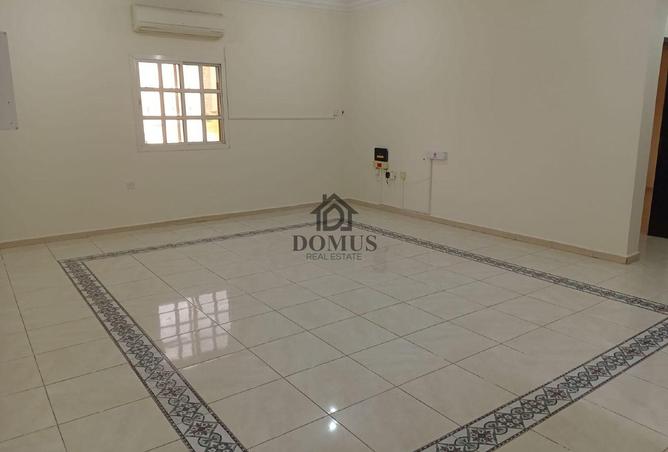 940002 - Property Main Image