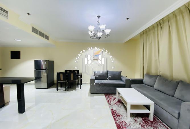 979741 - Property Image 2