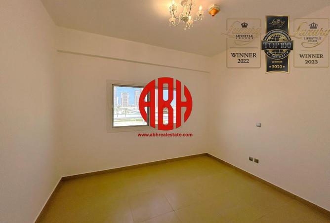 948168 - Property Image 3