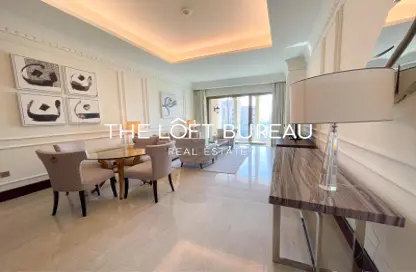Apartment - 2 Bedrooms - 3 Bathrooms for rent in The St. Regis Marsa Arabia Island - Marsa Arabia - The Pearl Island - Doha