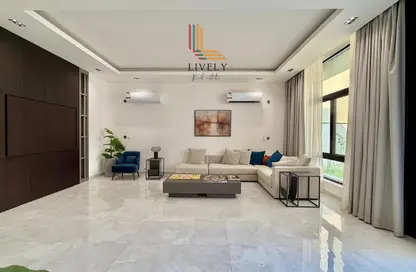 فيلا - 5 غرف نوم - 8 حمامات للايجار في الثمامة - الثمامة - الدوحة