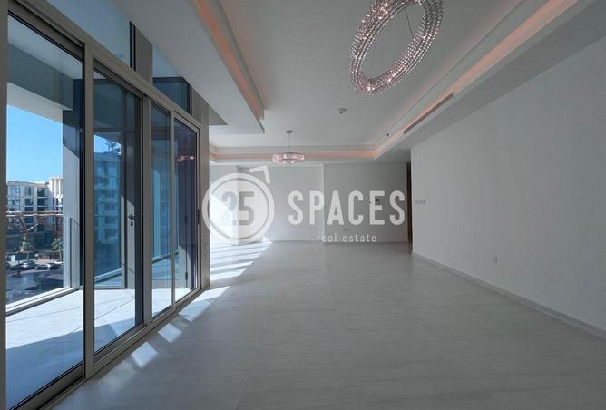 906149 - Property Image 2