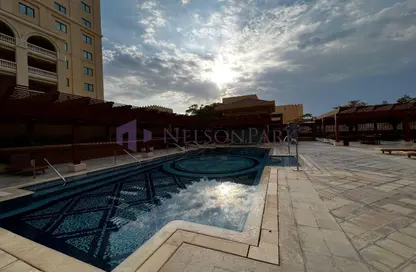 Apartment - 2 Bedrooms - 3 Bathrooms for rent in Tower 19 - Porto Arabia - The Pearl Island - Doha