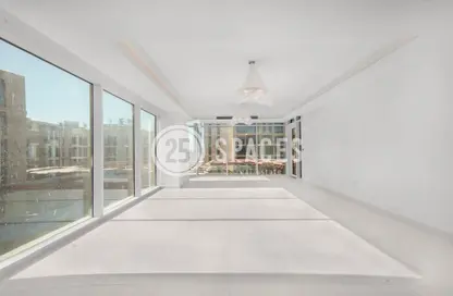 Apartment - 1 Bedroom - 2 Bathrooms for sale in Gewan Island - The Pearl Island - Doha