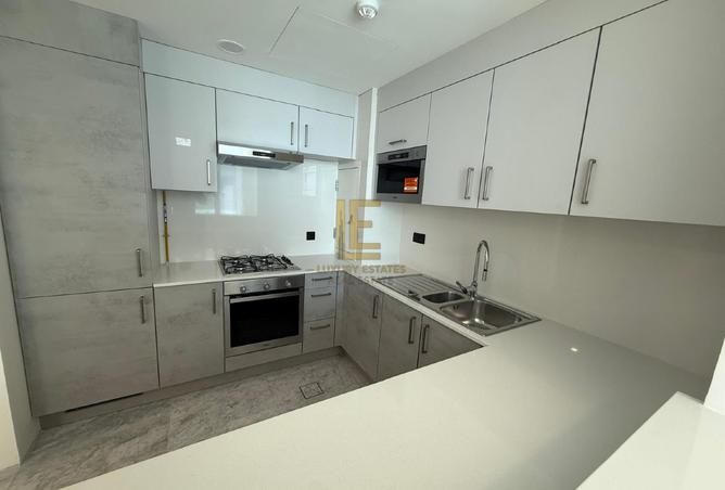 858432 - Property Image 2