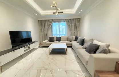 Apartment - 2 Bedrooms - 2 Bathrooms for rent in Giardino Apartments - The Pearl Island - Doha