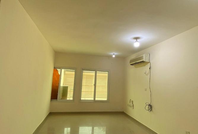 955067 - Property Image 2