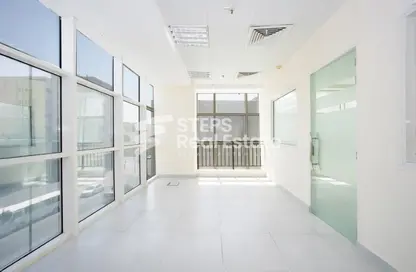 Office Space - Studio - 2 Bathrooms for rent in Muntazah 13 - Al Muntazah - Doha