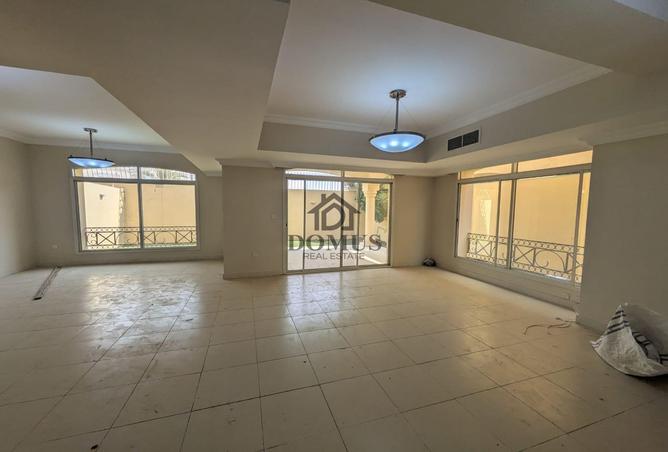 936532 - Property Image 2