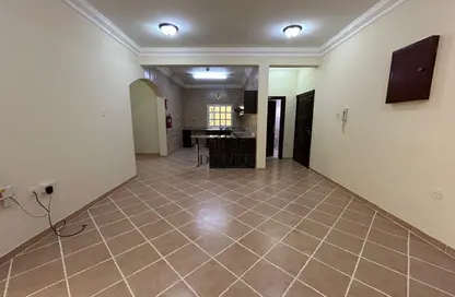 Apartment - 2 Bedrooms - 3 Bathrooms for rent in Tadmur Street - Old Airport Road - Doha