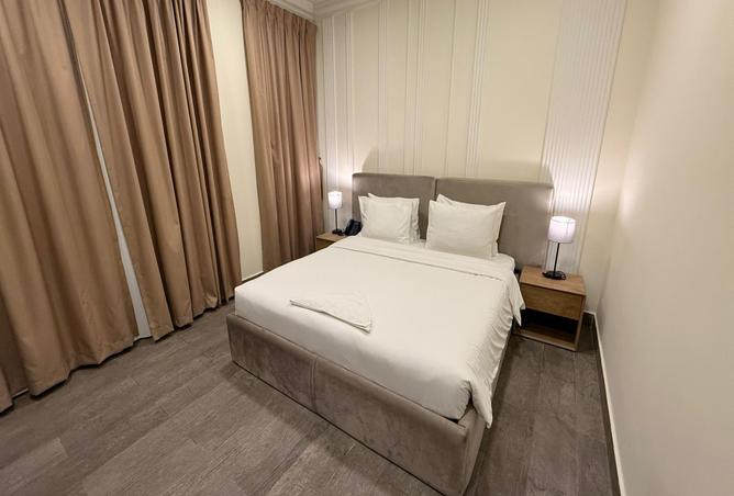 992205 - Property Image 2