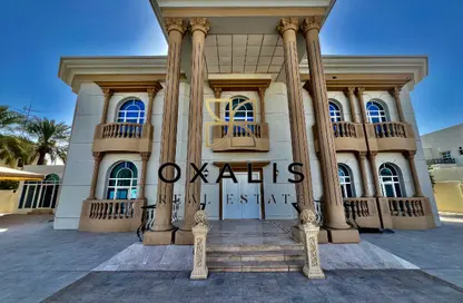 Villa - 5 Bedrooms - 6 Bathrooms for rent in Al Dafna - Al Dafna - Doha
