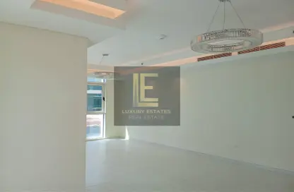 Apartment - 1 Bedroom - 2 Bathrooms for sale in Gewan Island - The Pearl Island - Doha