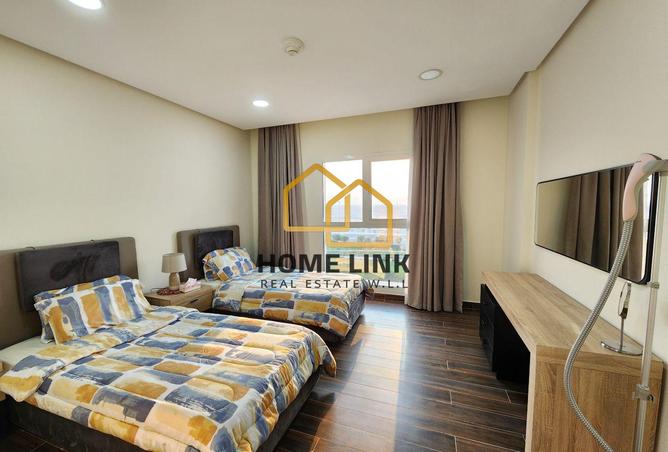 956046 - Property Image 3