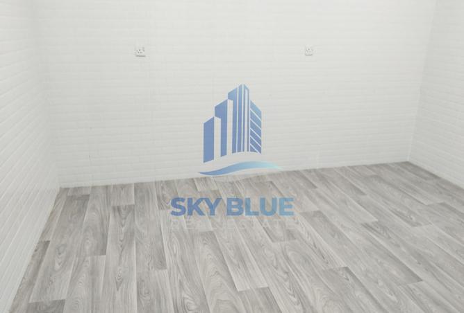 992379 - Property Image 3