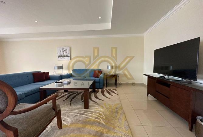 952401 - Property Image 2