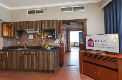 Kitchen image for: Hotel Apartments - 1 Bedroom - 1 Bathroom for rent in West Bay - Doha, Image 1