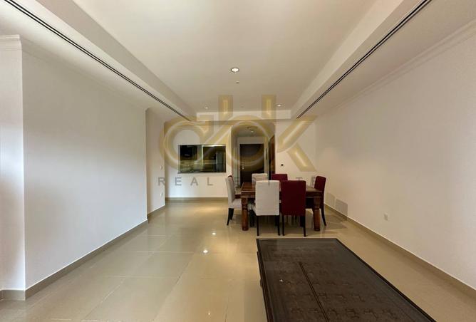 864404 - Property Image 2