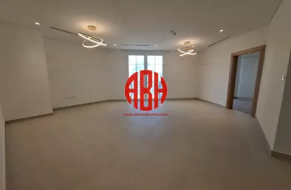 Apartment - 2 Bedrooms - 3 Bathrooms for rent in Floresta Gardens - Floresta Gardens - The Pearl Island - Doha