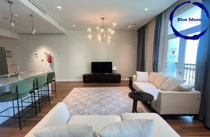 Apartment - 2 Bedrooms - 4 Bathrooms for rent in Floresta Gardens - Floresta Gardens - The Pearl Island - Doha